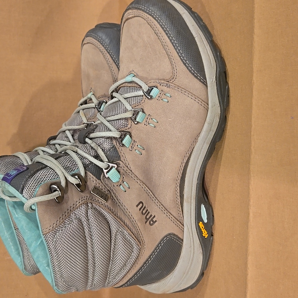 Ahnu by Teva Women’s Hiking Boots – Gray/Teal – Size 7.5 - Picture 2 of 6